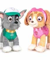 Paw patrol knuffels set van 2x karakters rocky en skye 27 cm hond